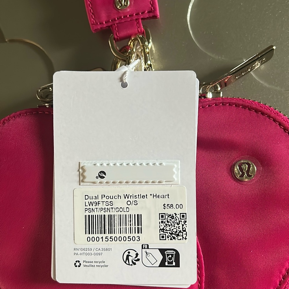 🆕 LULULEMON Dual Pouch Wristlet Heart Pink Passionate / Gold NWT - Picture 17 of 17